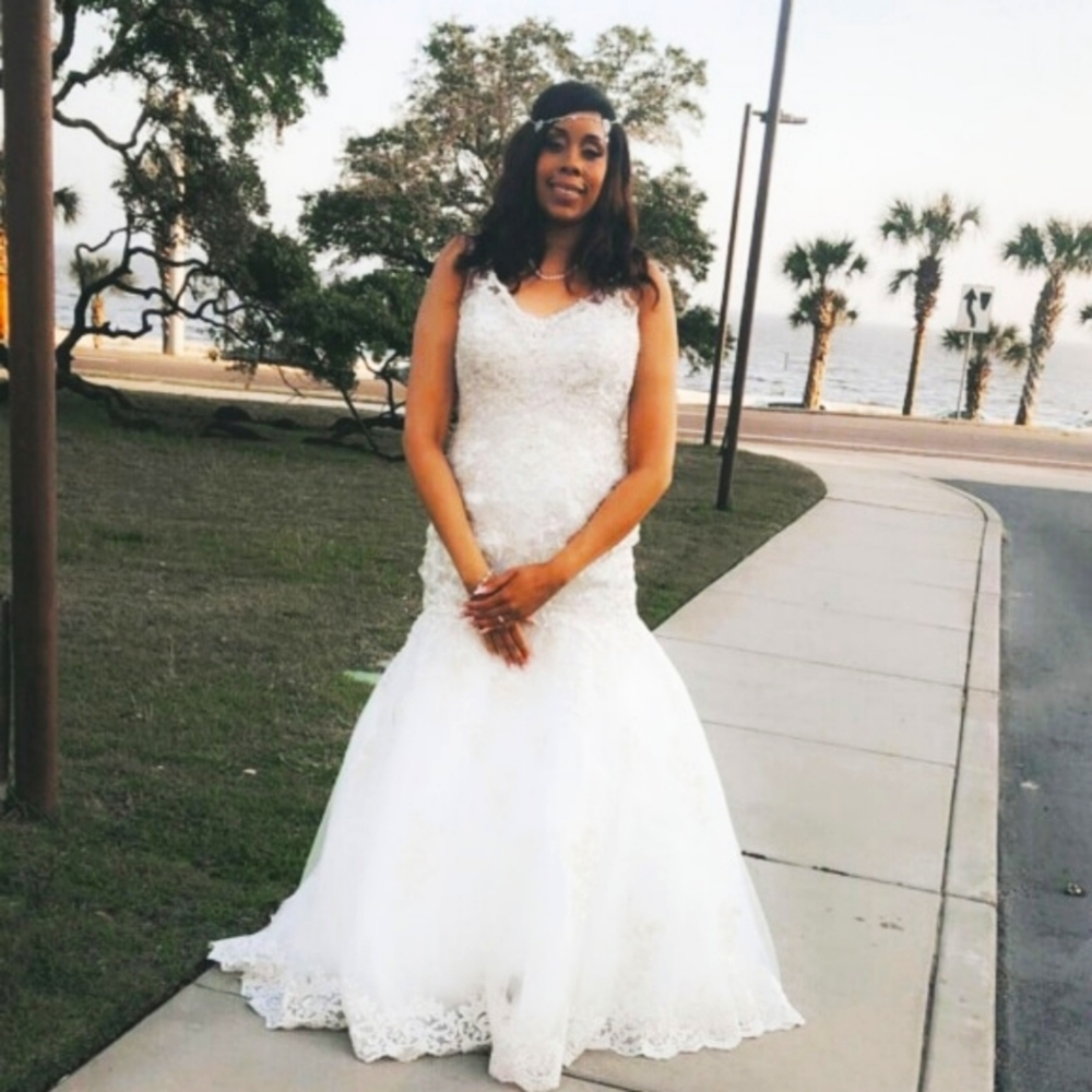 Gorgeous wedding dress